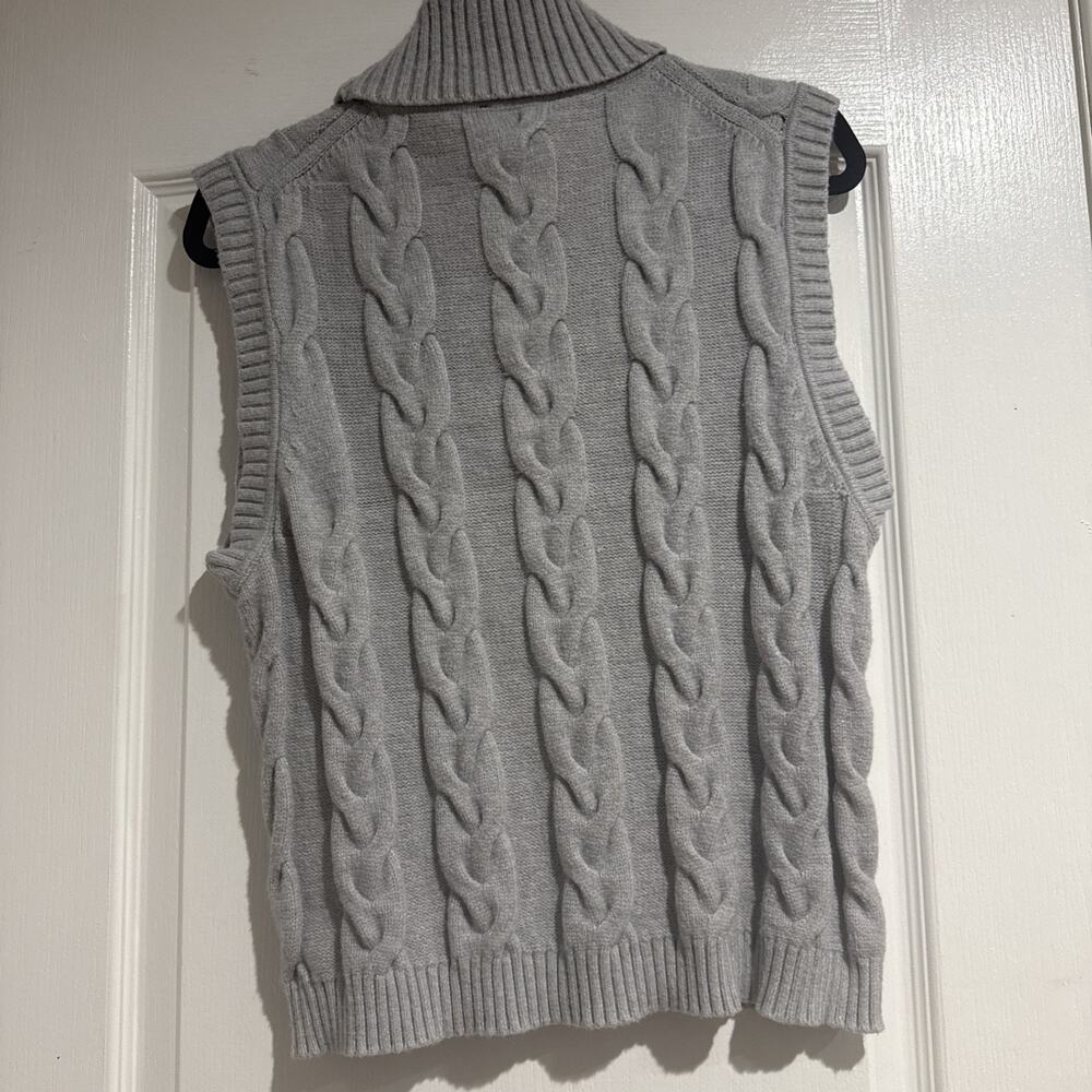 House of Harlow 1960 Gray Cable Knit Soft Turtleneck Sweater Vest - Size Small - Picture 6 of 11